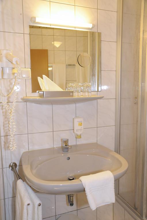 Hotel Goldener Karpfen Aschaffenburg Kültér fotó